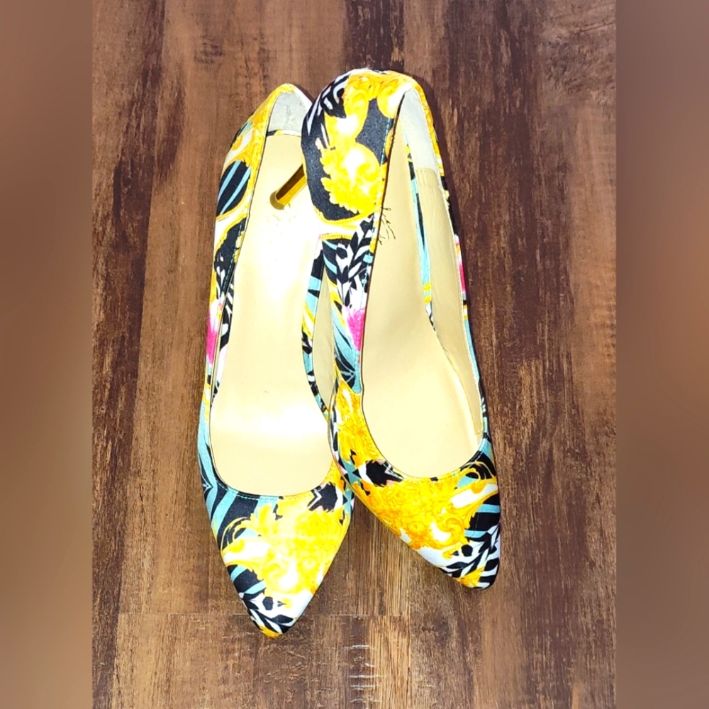 NIB Thalia Sodi Women's Elina Pointed Toe Pumps, Sz. 8.5. MSRP $65.
